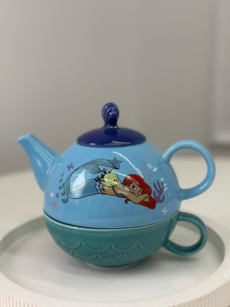 ابريق حورية البحر ازرق